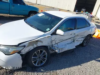2015 Toyota Camry XLE with VIN 4T1BF1FK5FU945058, listed as a IAAI auction lot 41827105 with 78,011 mi miles. Bid and sale history available at carsss.com. Image 6.