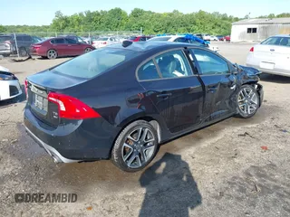 2017 Volvo S60 Dynamic z VIN YV140MTL2H2437104, wystawiony jako IAAI lot #42398891 z przebiegiem 78 162 mil mil oraz . Historia ofert i sprzedaży dostępna na DreamBid. Obrazek 4.