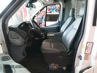 2018 Ford Transit z VIN 1FTYE1CM6JKB35871, wystawiony jako IAAI lot #42737736 z przebiegiem 199 396 mil mil oraz . Historia ofert i sprzedaży dostępna na DreamBid. Obrazek 5.
