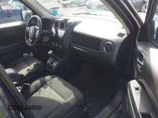 2014 Jeep Patriot Latitude with VIN 1C4NJRFB1ED846282, listed as a IAAI auction lot 41912886 with 107,657 mi miles. Bid and sale history available at carsss.com. Image 5.