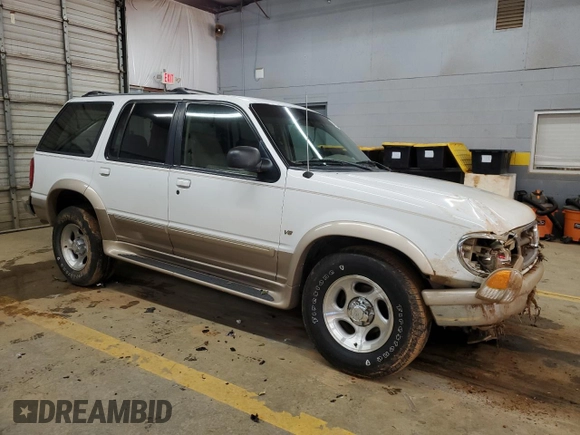 1998 Ford Explorer XLT with VIN 1FMZU32P2WZC01373, listed as a Copart auction lot 88286335 with 213,872 mi miles and Salvage title. Bid and sale history available at DreamBid. Image 4.