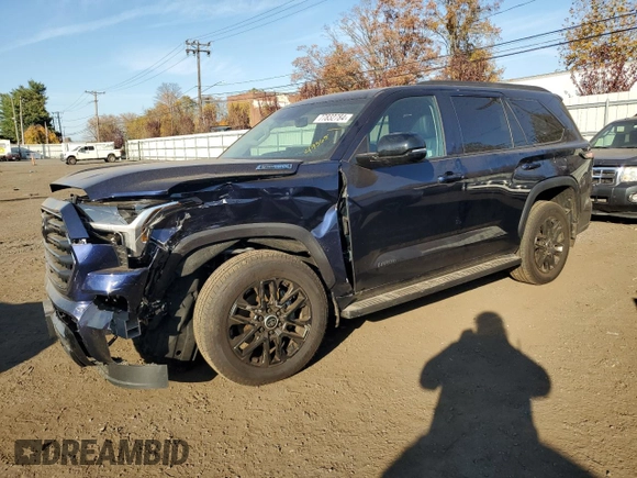 2024 Toyota Sequoia SR5 with VIN 7SVAAABA5RX034278, listed as a Copart auction lot 77832784 with 0 mi miles and Salvage Title. Bid and sale history available at carsss.com. Image 1.