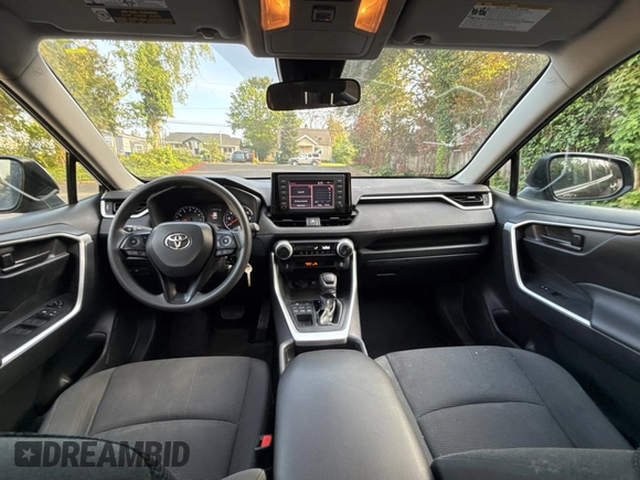 2019 Toyota RAV4 LE with VIN JTMF1RFV4KD030550, listed as a Copart auction lot 55537415 with 92,319 mi miles and Clean Title. Bid and sale history available at DreamBid. Image 9.