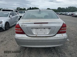 2002 Mercedes-Benz C 230/260/280/320 with VIN WDBRF64J52F271131, listed as a Copart auction lot 61007165 with 144,708 mi miles and Clean title. Bid and sale history available at DreamBid. Image 6.
