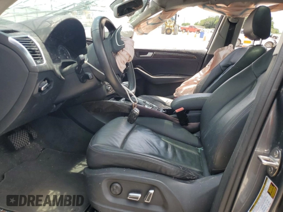 2014 Audi Q5 Premium Plus z VIN WA1LFAFP2EA104331, wystawiony jako Copart lot #56336885 z przebiegiem Nie podano mil oraz Szkoda całkowita • Salvage title. Historia ofert i sprzedaży dostępna na DreamBid. Obrazek 7.