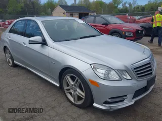 2012 Mercedes-Benz E E 350 Luxury with VIN WDDHF8JBXCA614476, listed as a IAAI auction lot 42172299 with 329,307 mi miles. Bid and sale history available at carsss.com. Image 1.