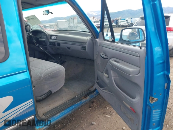 1994 Ford F-150 with VIN 1FTEX15Y0RKB48124, listed as a IAAI auction lot 41995755 with 185,723 mi miles and . Bid and sale history available at DreamBid. Image 5.