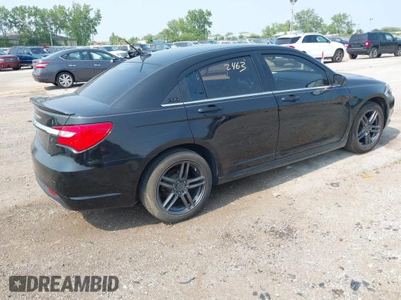 2014 Chrysler 200 Limited z VIN 1C3CCBCG7EN186773, wystawiony jako IAAI lot #42472463 z przebiegiem 131 327 mil mil oraz . Historia ofert i sprzedaży dostępna na DreamBid. Obrazek 4.