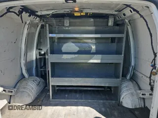 2012 Chevrolet Express Cargo z VIN 1GCWGFCA8C1179156, wystawiony jako IAAI lot #42619582 z przebiegiem 168 910 mil mil oraz . Historia ofert i sprzedaży dostępna na DreamBid. Obrazek 21.