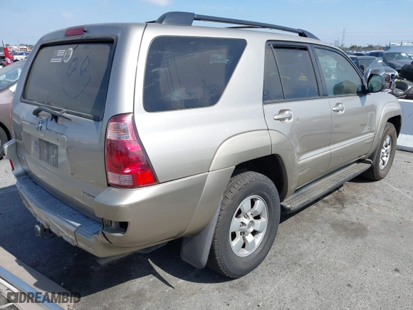 2005 Toyota 4Runner SR5 with VIN JTEZU14R950057617, listed as a IAAI auction lot 41698829 with 297,247 mi miles. Bid and sale history available at carsss.com. Image 4.