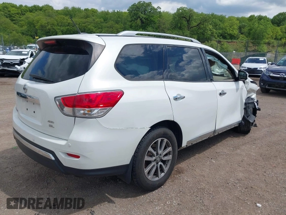 2014 Nissan Pathfinder S with VIN 5N1AR2MM3EC612715, listed as a IAAI auction lot 42356789 with 171,921 mi miles and . Bid and sale history available at DreamBid. Image 4.