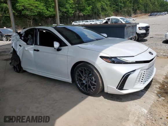 2025 Toyota Camry LE z VIN 4T1DAACK4SU058976, wystawiony jako Copart lot #55153145 z przebiegiem 18 584 mil mil oraz Szkoda całkowita • Salvage title. Historia ofert i sprzedaży dostępna na DreamBid. Obrazek 4.