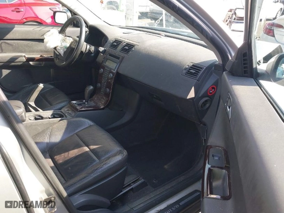 2006 Volvo V50 2.4L with VIN YV1MW390362163463, listed as a IAAI auction lot 41437912 with 121,092 mi miles. Bid and sale history available at carsss.com. Image 5.