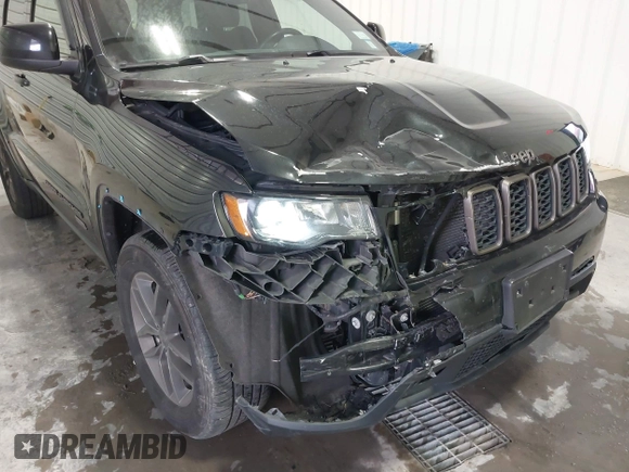 2016 Jeep Grand Cherokee 75th Anniversary z VIN 1C4RJFAG8GC476475, wystawiony jako IAAI lot #41509557 z przebiegiem 94 621 mil mil oraz . Historia ofert i sprzedaży dostępna na DreamBid. Obrazek 6.