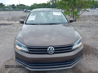 2015 Volkswagen Jetta SE with VIN 3VWD07AJXFM289988, listed as a IAAI auction lot 42322842 with 131,998 mi miles and . Bid and sale history available at DreamBid. Image 13.