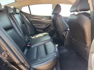 2018 Nissan Maxima SV z VIN 1N4AA6AP9JC367100, wystawiony jako Copart lot #63921275 z przebiegiem 121 692 mil mil oraz Szkoda całkowita • Salvage title. Historia ofert i sprzedaży dostępna na DreamBid. Obrazek 10.