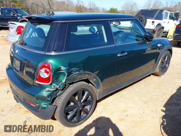 2013 MINI Hardtop S z VIN WMWSV3C56DT478234, wystawiony jako IAAI lot #41595692 z przebiegiem 255 453 mil mil oraz . Historia ofert i sprzedaży dostępna na DreamBid. Obrazek 4.