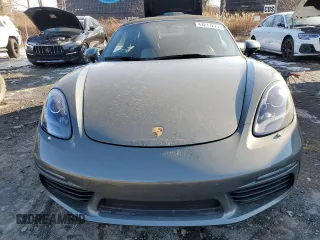 2022 Porsche Boxster z VIN WP0CA2A85NS205240, wystawiony jako Copart lot #51125615 z przebiegiem Nie podano mil oraz Nie do naprawy. Historia ofert i sprzedaży dostępna na DreamBid. Obrazek 5.