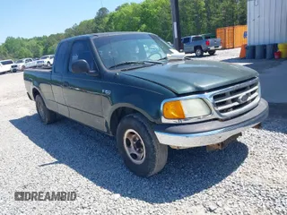 2004 Ford F-150 Heritage XL with VIN 2FTRX17274CA85417, listed as a IAAI auction lot 41985832 with 1 mi miles. Bid and sale history available at carsss.com. Image 1.