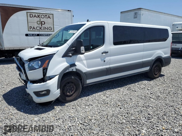 2023 Ford Transit Passenger XL with VIN 1FBAX2YG0PKA79637, listed as a Copart auction lot 60656305 with 30,555 mi miles and Clean title. Bid and sale history available at DreamBid. Image 1.