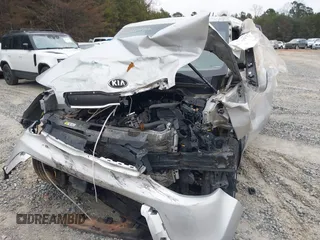 2016 Kia Soul with VIN KNDJN2A23G7865872, listed as a IAAI auction lot 41119669 with 1 mi miles. Bid and sale history available at carsss.com. Image 6.