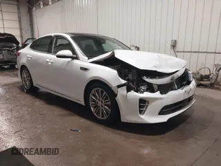 2016 Kia Optima SXL Turbo with VIN 5XXGV4L21GG073147, listed as a IAAI auction lot 41504517 with 130,467 mi miles. Bid and sale history available at carsss.com. Image 1.