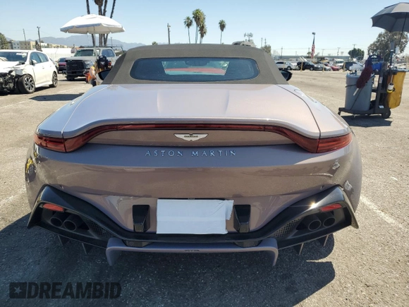 2023 Aston Martin Vantage z VIN SCFSMGBW0PGP08680, wystawiony jako Copart lot #49828114 z przebiegiem Nie podano mil oraz . Historia ofert i sprzedaży dostępna na DreamBid. Obrazek 6.