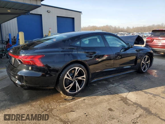 2023 Audi e-tron GT Premium Plus z VIN WAUCJBFW8P7005334, wystawiony jako Copart lot #41005574 z przebiegiem 10 093 mil mil oraz . Historia ofert i sprzedaży dostępna na DreamBid. Obrazek 3.