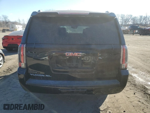 2017 GMC Yukon XL SLT z VIN 1GKS2GKC1HR184105, wystawiony jako Copart lot #47465595 z przebiegiem 276 863 mil mil oraz Czysty tytuł • Clean title. Historia ofert i sprzedaży dostępna na DreamBid. Obrazek 6.