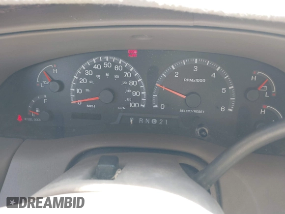 2000 Ford Expedition XLT with VIN 1FMRU1561YLB33693, listed as a IAAI auction lot 41840412 with 1 mi miles. Bid and sale history available at carsss.com. Image 7.