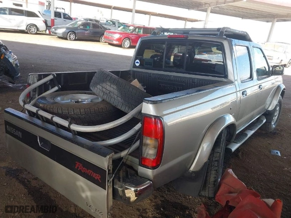 2000 Nissan Frontier 2WD XE with VIN 1N6ED27T2YC373246, listed as a IAAI auction lot 41456487 with 125,908 mi miles. Bid and sale history available at carsss.com. Image 4.
