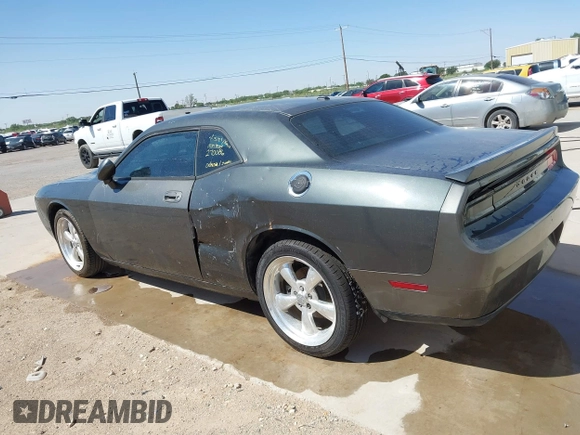 2010 Dodge Challenger R/T z VIN 2B3CJ5DTXAH270086, wystawiony jako IAAI lot #42076162 z przebiegiem 144 051 mil mil oraz . Historia ofert i sprzedaży dostępna na DreamBid. Obrazek 14.