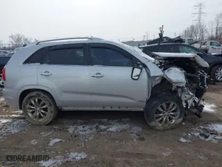 2013 Kia Sorento SX with VIN 5XYKWDA29DG393561, listed as a IAAI auction lot 41586947 with 205,518 mi miles. Bid and sale history available at carsss.com. Image 14.