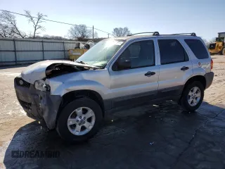 2005 Ford Escape XLT with VIN 1FMYU03155DA05427, listed as a Copart auction lot 50506675 with 142,130 mi miles and Salvage Title. Bid and sale history available at carsss.com. Image 1.