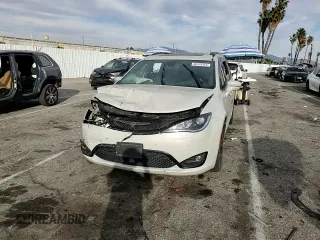 2020 Chrysler Pacifica Limited z VIN 2C4RC1GG1LR267164, wystawiony jako Copart lot #46910425 z przebiegiem 101 806 mil mil oraz Szkoda całkowita • Salvage title. Historia ofert i sprzedaży dostępna na DreamBid. Obrazek 12.