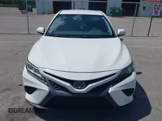 2019 Toyota Camry LE z VIN 4T1B11HK8KU226604, wystawiony jako IAAI lot #42219440 z przebiegiem 53 415 mil mil oraz . Historia ofert i sprzedaży dostępna na DreamBid. Obrazek 12.