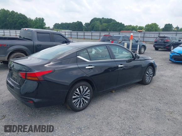 2024 Nissan Altima SV with VIN 1N4BL4DV7RN432023, listed as a IAAI auction lot 42411567 with 22,958 mi miles and . Bid and sale history available at DreamBid. Image 4.