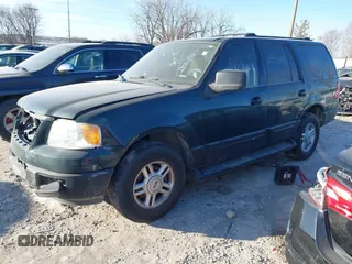 2004 Ford Expedition Special Service with VIN 1FMRU15W14LA12589, listed as a IAAI auction lot 41363469 with 210,280 mi miles. Bid and sale history available at carsss.com. Image 2.