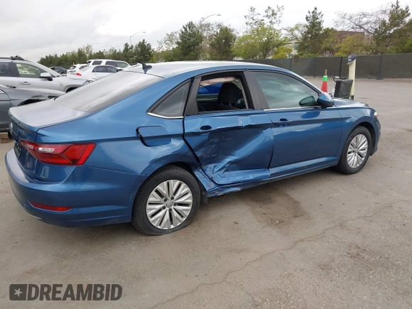 2020 Volkswagen Jetta S z VIN 3VWC57BU2LM086126, wystawiony jako IAAI lot #42054196 z przebiegiem 29 819 mil mil oraz . Historia ofert i sprzedaży dostępna na DreamBid. Obrazek 6.