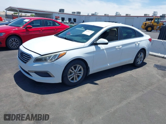2016 Hyundai Sonata SE z VIN 5NPE24AF1GH412788, wystawiony jako IAAI lot #42391777 z przebiegiem 129 363 mil mil oraz . Historia ofert i sprzedaży dostępna na DreamBid. Obrazek 18.