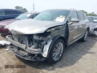 2018 Lincoln MKX Reserve with VIN 2LMPJ6LR7JBL11787, listed as a IAAI auction lot 42032661 with 27,992 mi miles. Bid and sale history available at carsss.com. Image 19.