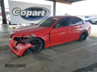 2006 BMW 3 Series 330i z VIN WBAVB33566PS10236, wystawiony jako Copart lot #55469225 z przebiegiem 104 825 mil mil oraz Szkoda całkowita • Salvage title. Historia ofert i sprzedaży dostępna na DreamBid. Obrazek 1.