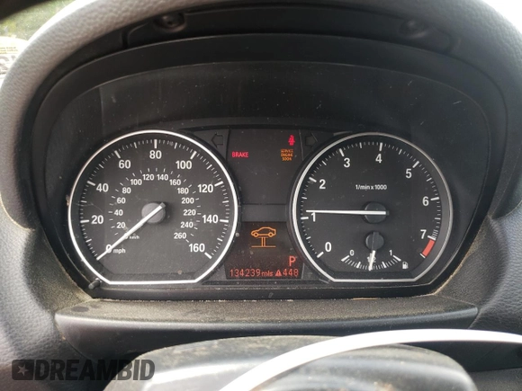 2011 BMW 1 Series 128i с VIN WBAUN1C55BVH83029, выставлен на аукционе Copart как лот 55914785 с пробегом 134 239 миль миль и Чистый • Clean title. История ставок и продаж доступна на DreamBid. Изображение 9.