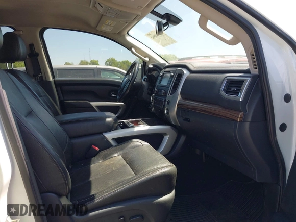 2017 Nissan Titan SL z VIN 1N6AA1E51HN503222, wystawiony jako IAAI lot #41908062 z przebiegiem 121 334 mil mil oraz . Historia ofert i sprzedaży dostępna na DreamBid. Obrazek 5.