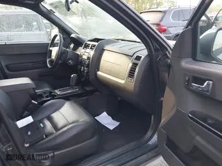 2008 Ford Escape Limited with VIN 1FMCU04118KE48683, listed as a IAAI auction lot 42112088 with 99,153 mi miles. Bid and sale history available at carsss.com. Image 5.
