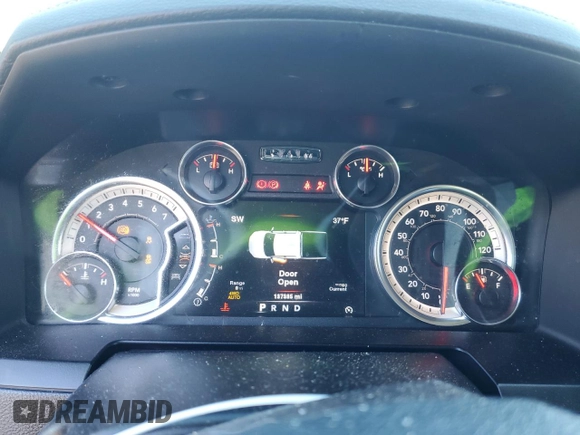 2013 Ram 1500 Sport z VIN 1C6RR7UTXDS718716, wystawiony jako Copart lot #45934515 z przebiegiem 137 385 mil mil oraz Szkoda całkowita • Salvage title. Historia ofert i sprzedaży dostępna na DreamBid. Obrazek 9.