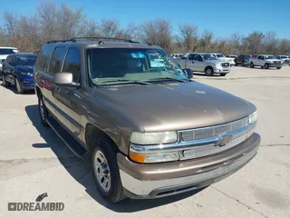 2003 Chevrolet Suburban LT with VIN 1GNEC16Z23J182041, listed as a IAAI auction lot 41731802 with 251,806 mi miles. Bid and sale history available at carsss.com. Image 1.