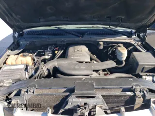 2004 Cadillac Escalade z VIN 1GYEC63T54R139039, wystawiony jako Copart lot #86274414 z przebiegiem 267 218 mil mil oraz Czysty tytuł • Clean title. Historia ofert i sprzedaży dostępna na DreamBid. Obrazek 13.
