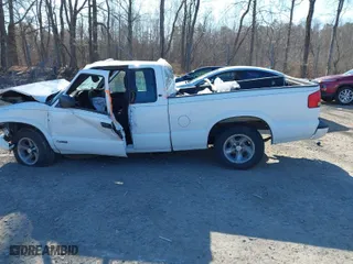 2003 Chevrolet S-10 LS with VIN 1GCCS19X638195489, listed as a IAAI auction lot 41893406 with 67,997 mi miles. Bid and sale history available at carsss.com. Image 13.