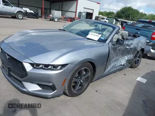 2024 Ford Mustang EcoBoost z VIN 1FAGP8UH4R5125341, wystawiony jako IAAI lot #42576486 z przebiegiem 28 145 mil mil oraz . Historia ofert i sprzedaży dostępna na DreamBid. Obrazek 2.